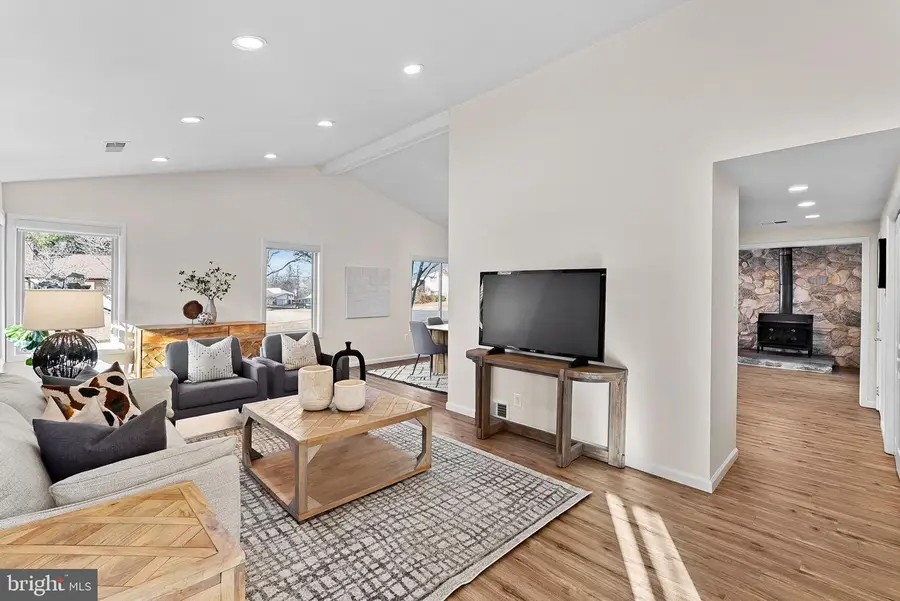 103 E Meadowland Ln, Sterling, VA 20164 - #3