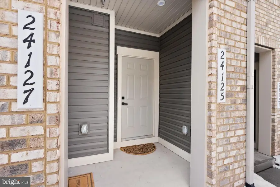 24125 Newtonmore Ter #k, Sterling, VA 20166 - Image #3