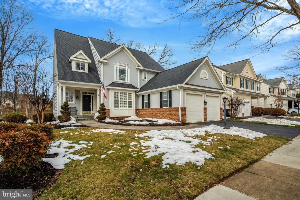 43372 Burke Dale St, Chantilly, VA 20152 - #1