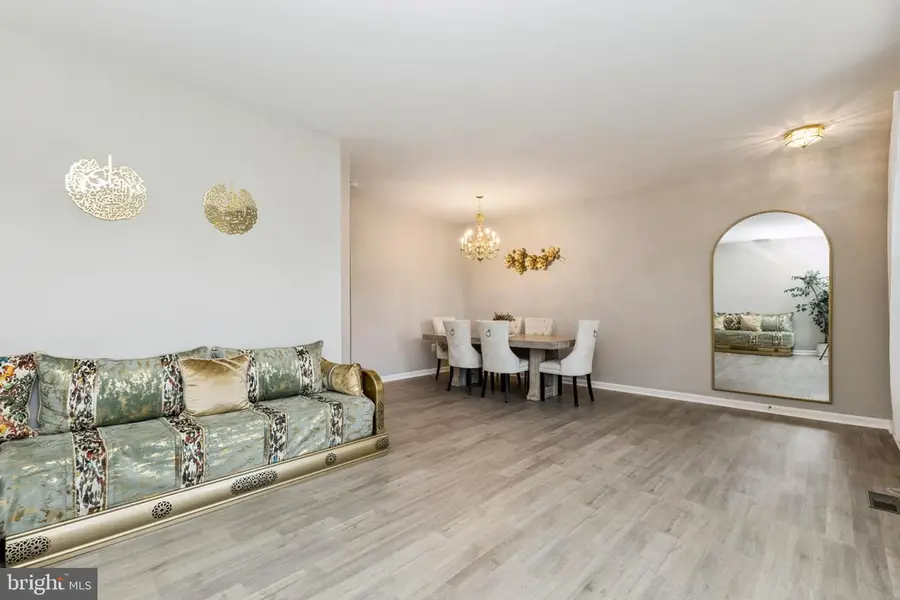 44310 Silkworth Ter, Ashburn, VA 20147 - #2