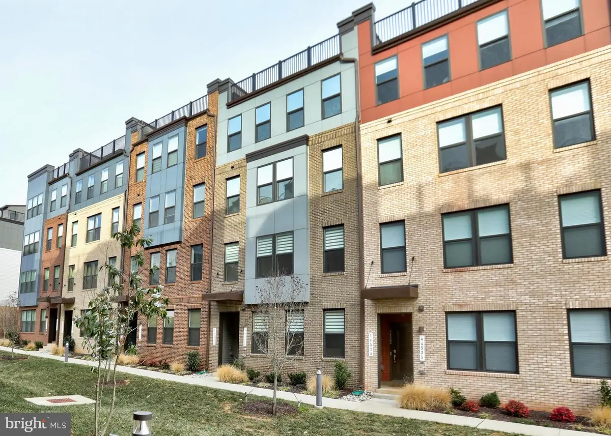 44531 Wolfhound Sq, Ashburn, VA 20147 - Image #1