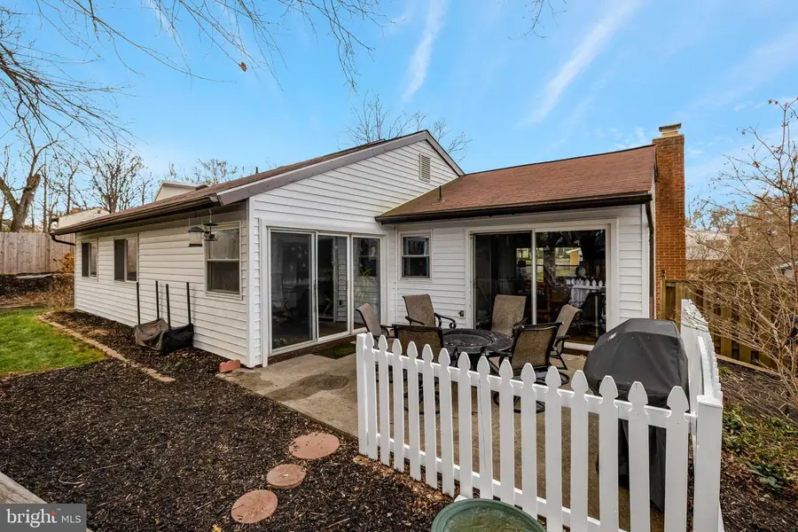 4 Pheasant Run Ct, Sterling, VA 20164 - Image #3