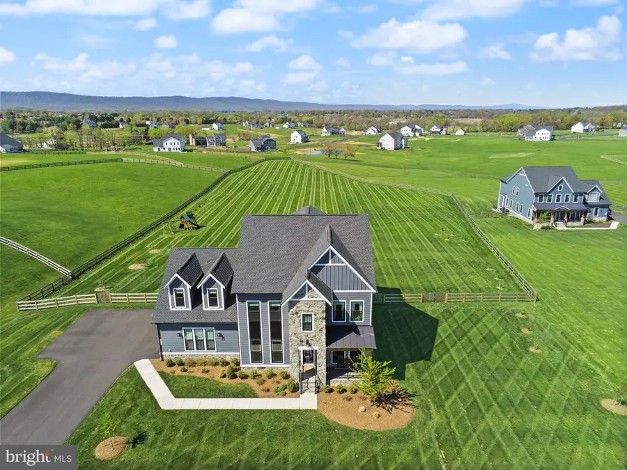 38866 Silver King Cir, Waterford, VA 20197 - #3