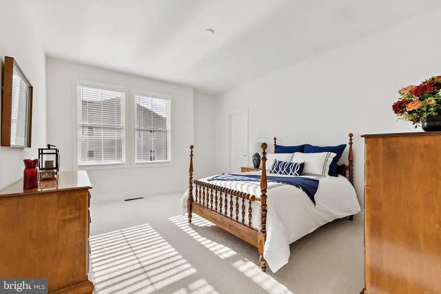 44490 Coalport Ter, Ashburn, VA 20147 - Image #3