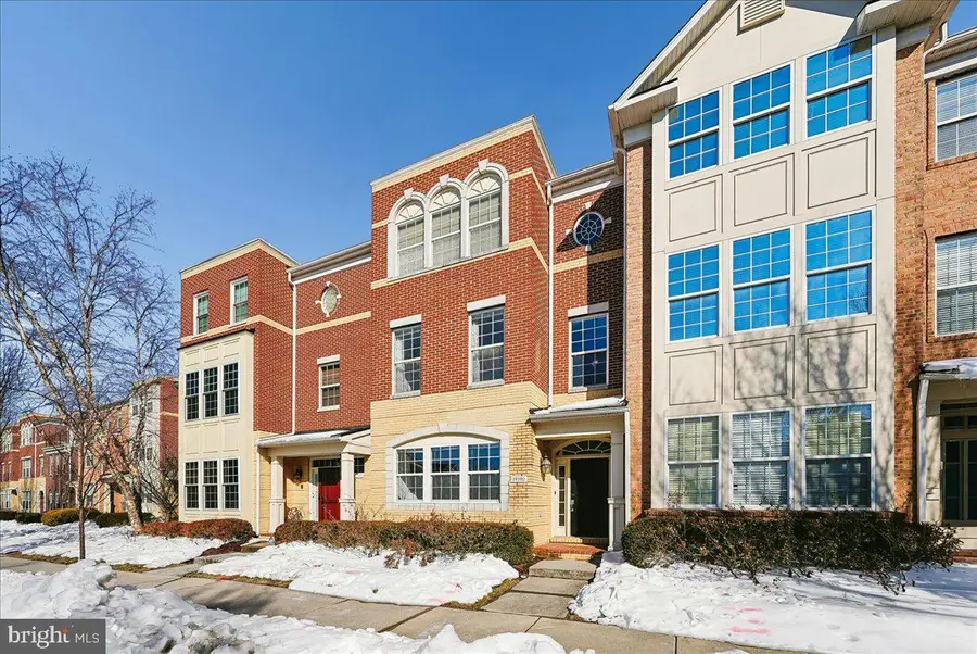 19390 Coppermine Sq, Leesburg, VA 20176 - #2