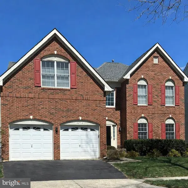 42714 Freedom St, CHANTILLY, VA 20152
