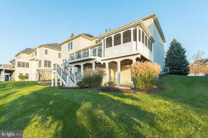 19673 Stanford Hall Pl, Ashburn, VA 20147 - Image #2