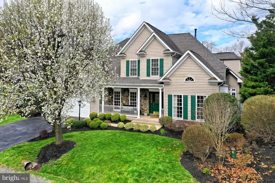 21027 Forest Highlands Ct, Ashburn, VA 20147 - Image #2