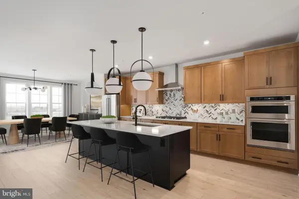 22101 Midmoore Dr, ASHBURN, VA 20148