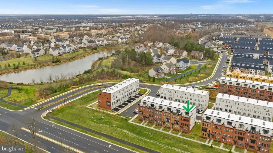 22801 Tawny Pine Sq, Brambleton, VA 20148 - #2