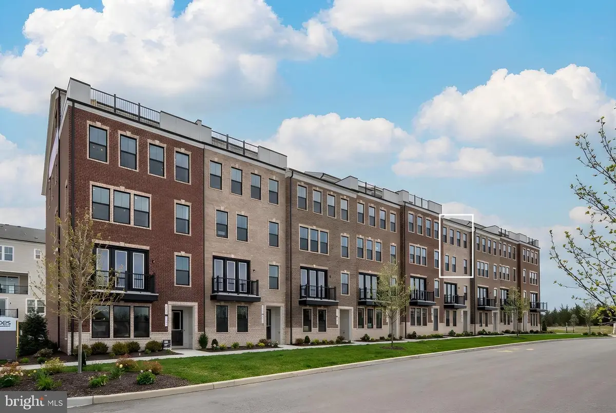 20885 Murry Falls Ter, Ashburn, VA 20147 - #1