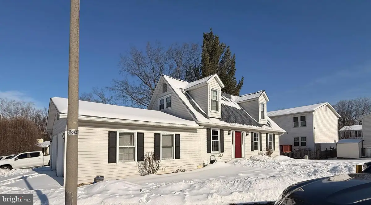 115 Oak View Dr Se, Leesburg, VA 20175 - Image #1