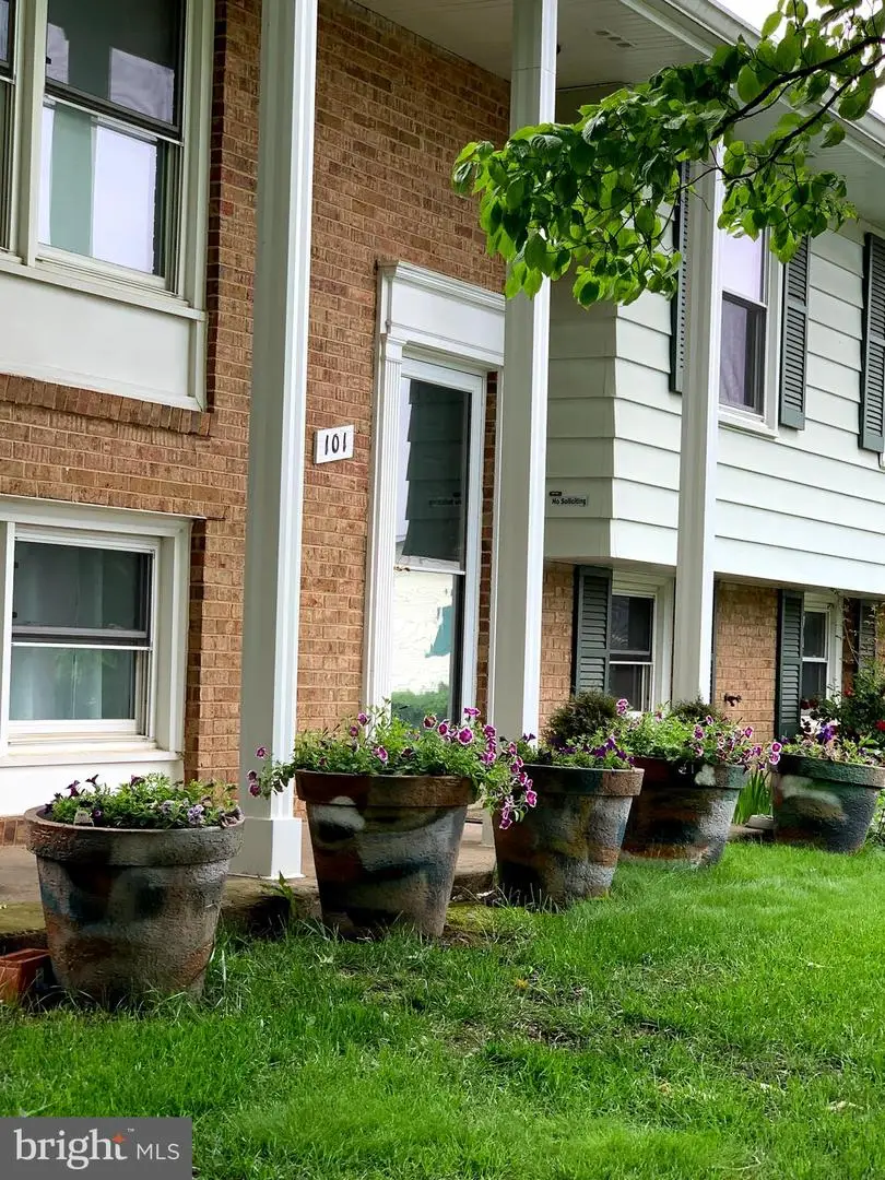 101 S Harrison Rd, Sterling, VA 20164 - #3