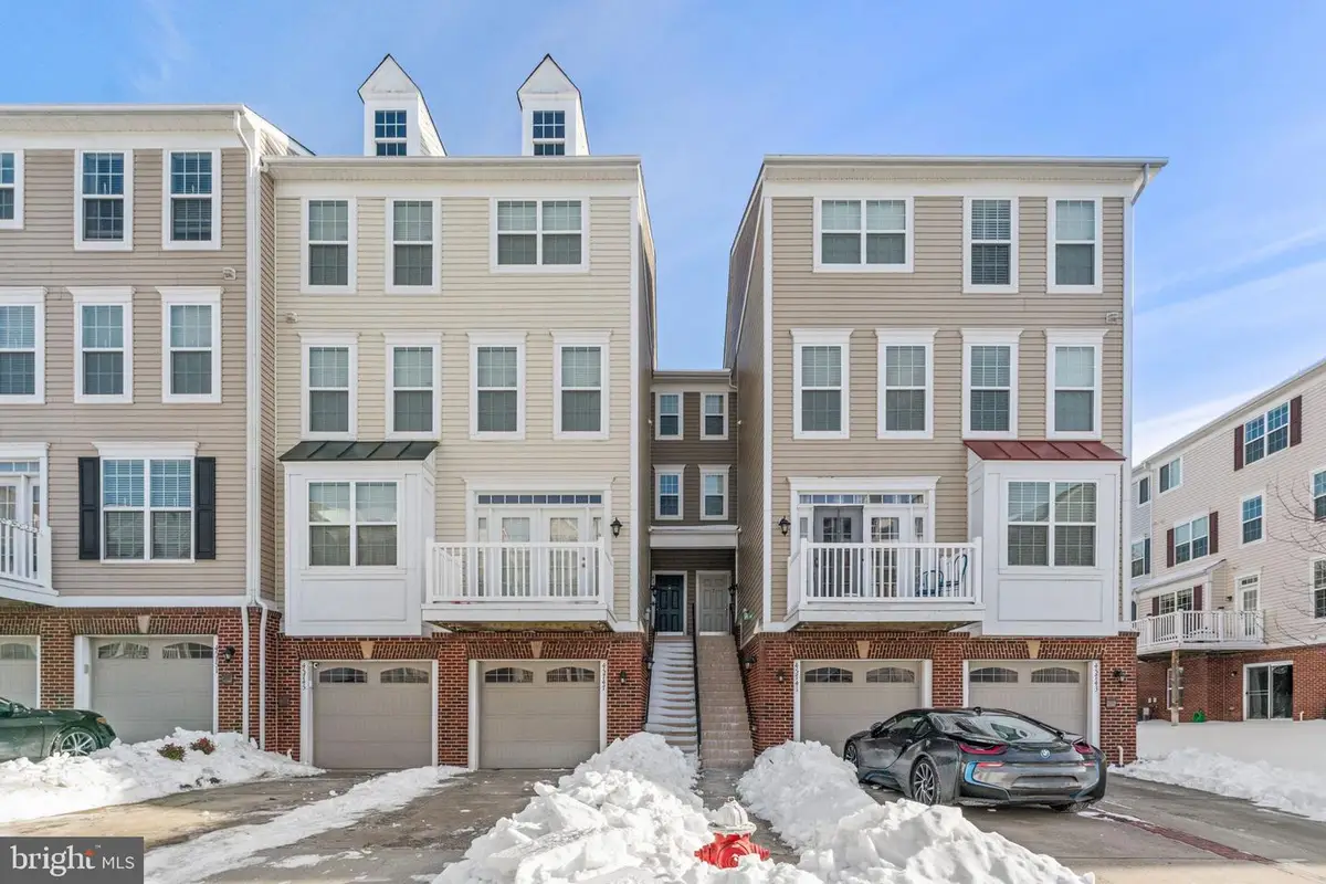 45745 Winding Branch Ter, Sterling, VA 20166 - #1