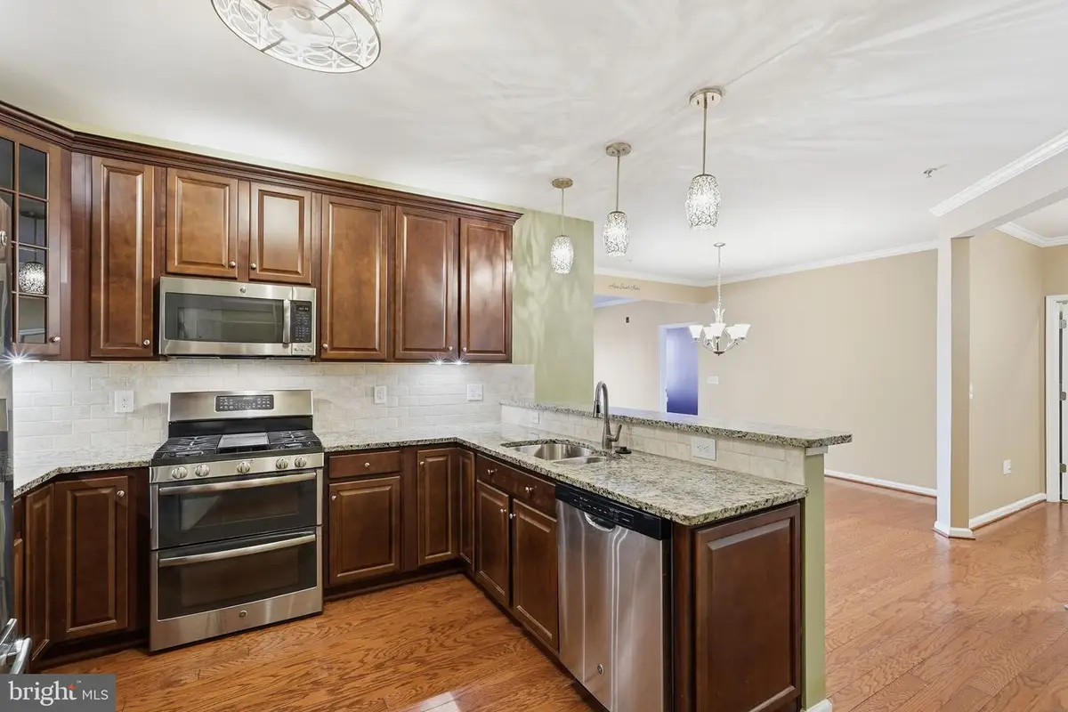 24637 Woolly Mammoth Ter #205, Aldie, VA 20105 - Image #1