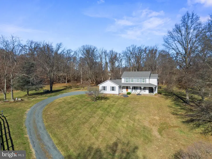35560 Deer Crossing Ln, Round Hill, VA 20141 - #2