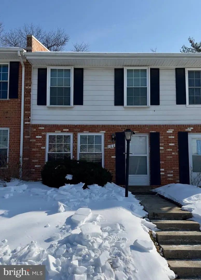 102 N Duke Dr, Sterling, VA 20164 - #1