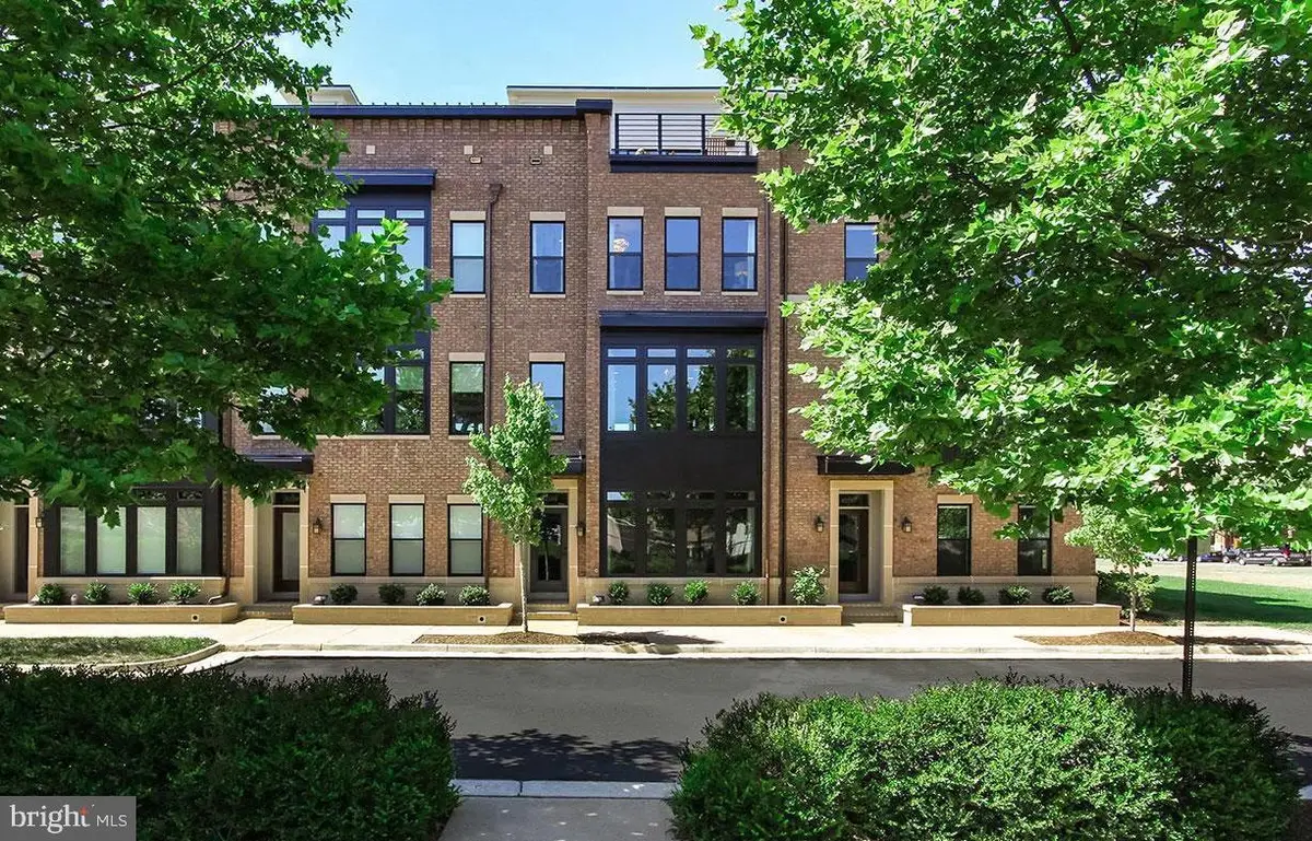 42389 Willow Creek Way, Brambleton, VA 20148 - Image #1