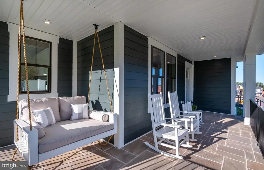 18358 Chutnee Run Dr, Leesburg, VA 20176 - #2