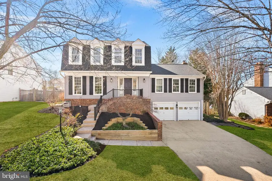 105 Country Road, Potomac Falls, VA 20165 - #2