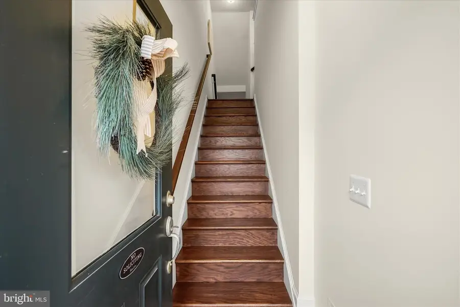 213 Upper Brook Ter, Purcellville, VA 20132 - Image #2