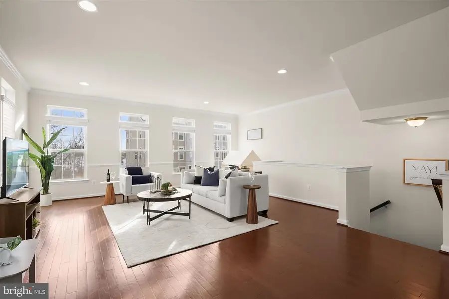 213 Upper Brook Ter, Purcellville, VA 20132 - Image #3