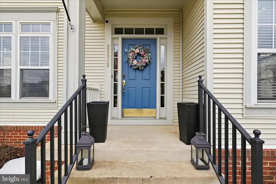 25013 Owl Creek Dr, Aldie, VA 20105 - #2