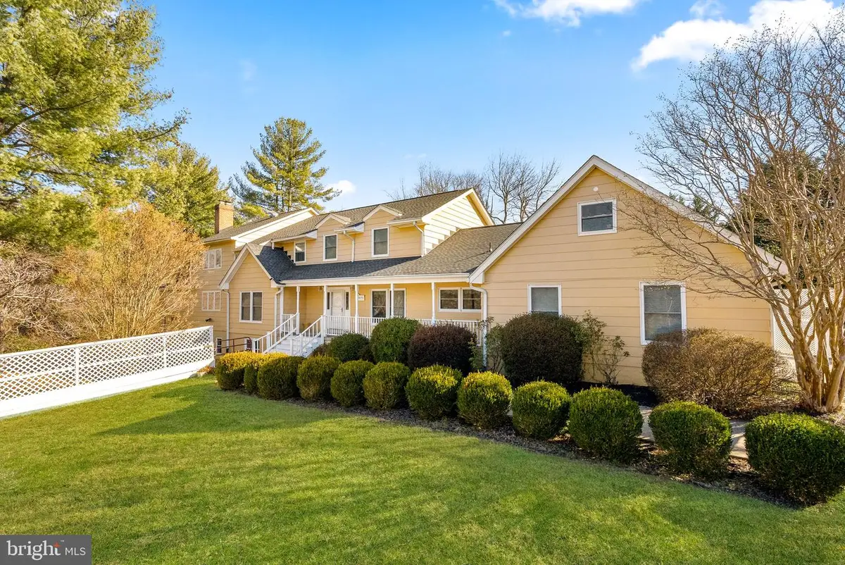 16764 Hillsboro Rd, Purcellville, VA 20132 - #1