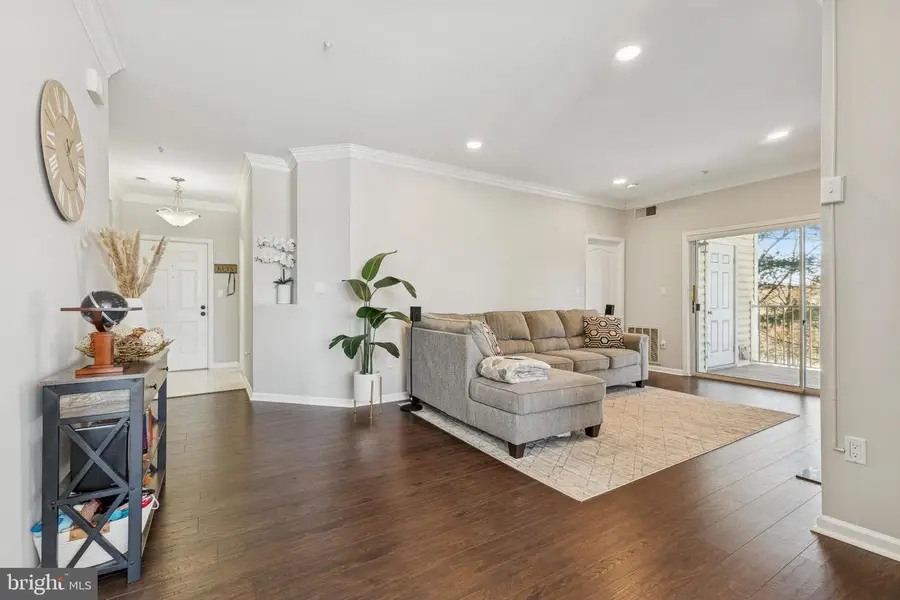 43302 Marymount Ter #203, Ashburn, VA 20147 - Image #3