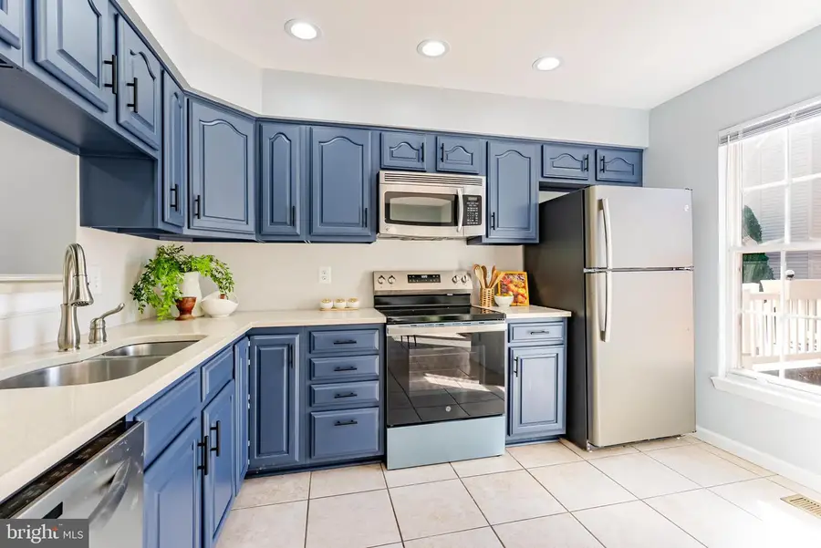 43955 Minthill Ter, Ashburn, VA 20147 - #3