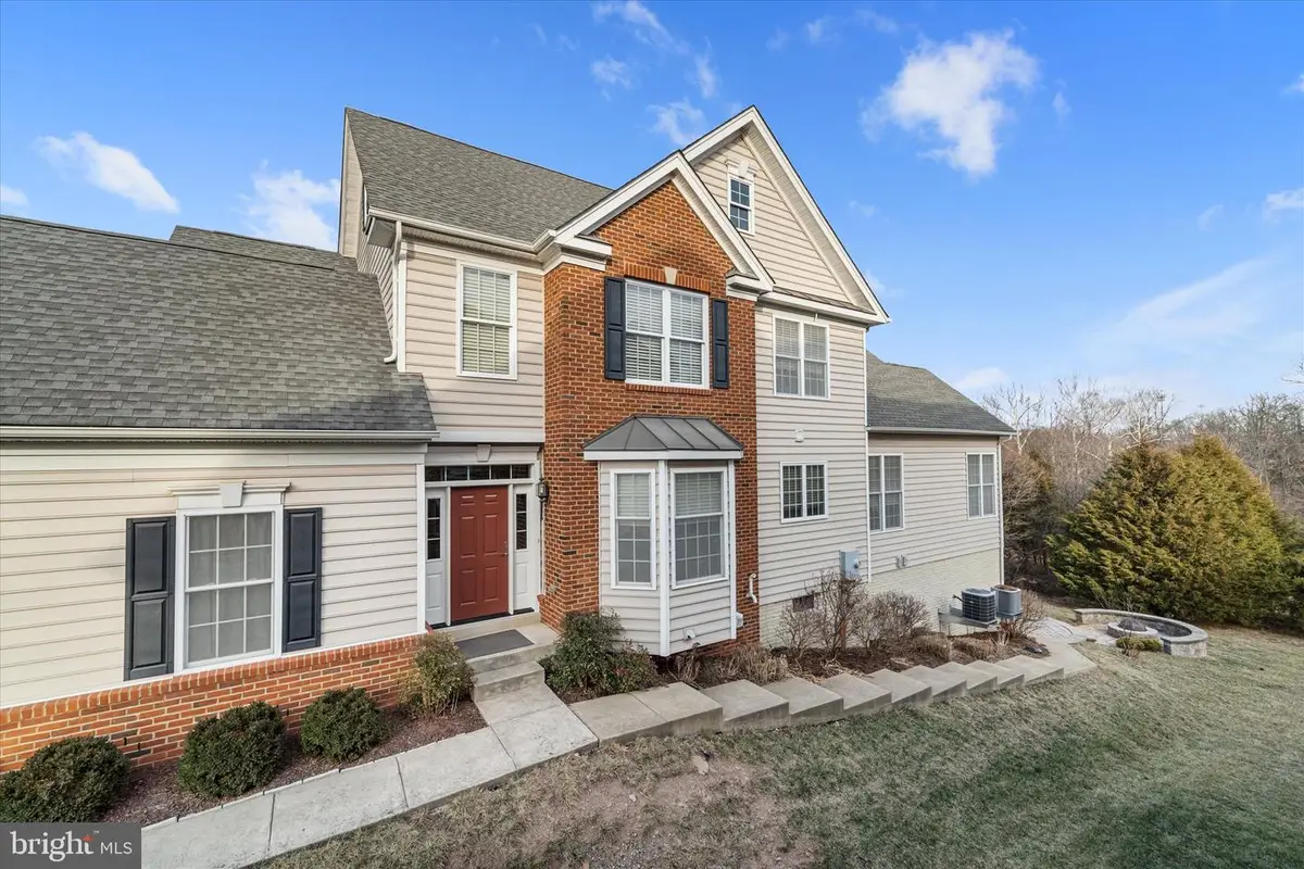 22990 Weybridge Sq, Ashburn, VA 20148 - #1