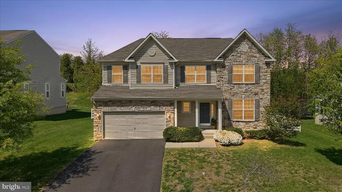 35514 Saint James Dr, Round Hill, VA 20141 - #1