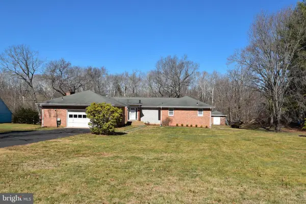 19141 Youngs Cliff Rd, STERLING, VA 20165