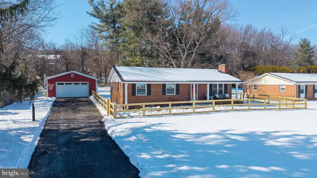 9 Honeybee Ave, Round Hill, VA 20141 - #1