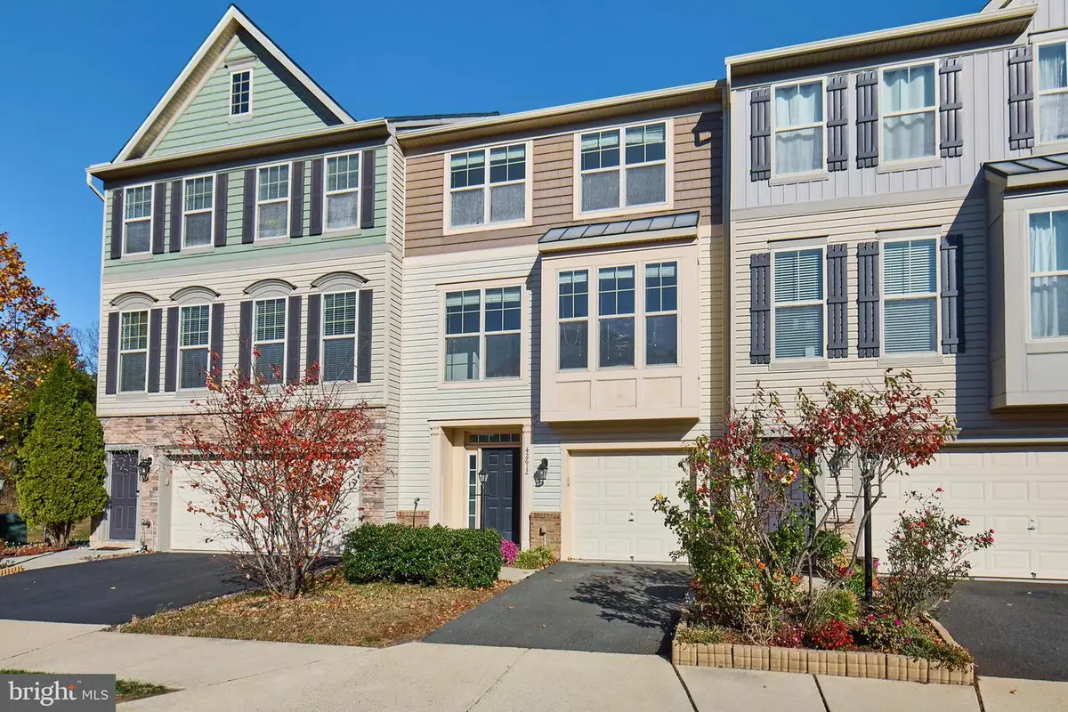 42612 Galbraith Sq, Broadlands, VA 20148 - #1