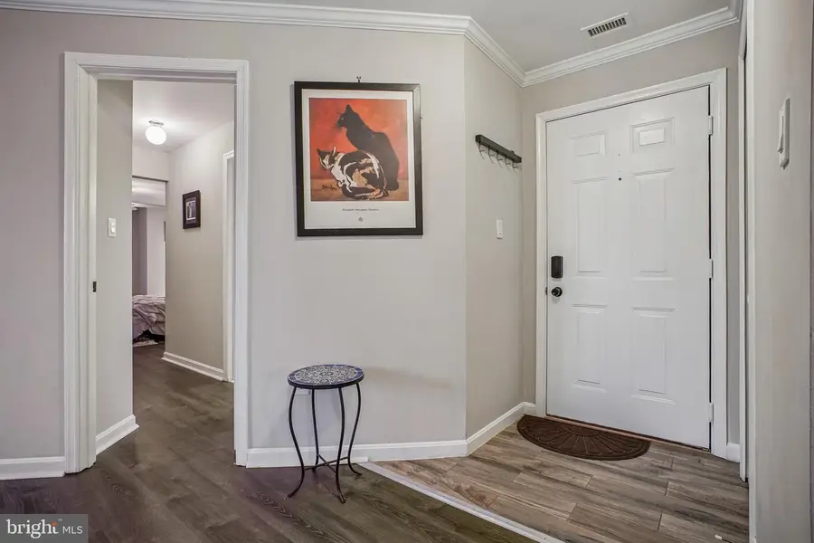 20585 Snowshoe Sq #201, Ashburn, VA 20147 - #3