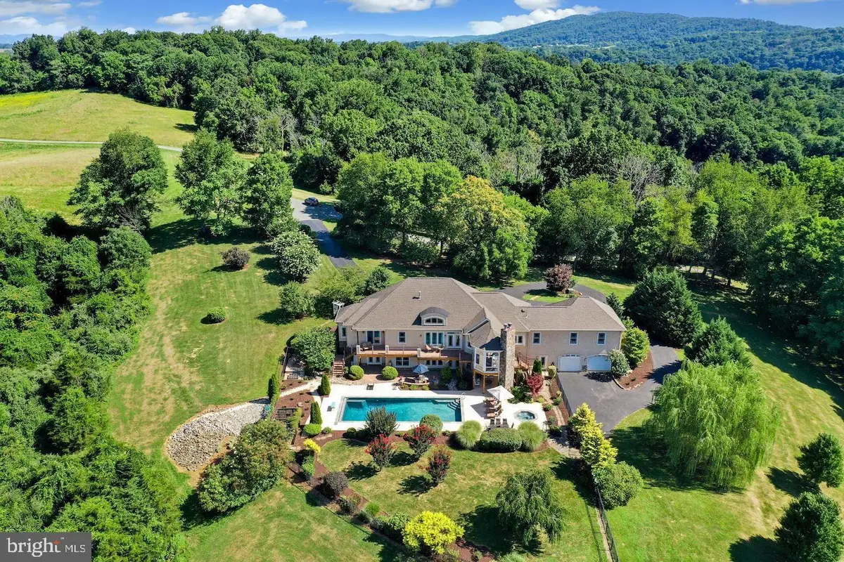 12060 Catoctin Farm Ln, Lovettsville, VA 20180 - #1