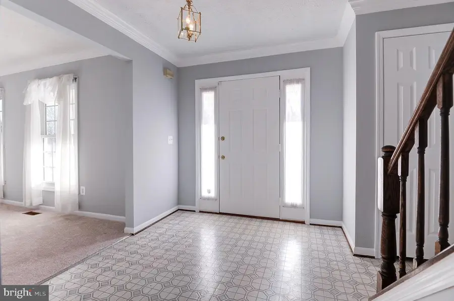 204 Elizabeth Ct, Sterling, VA 20164 - #3