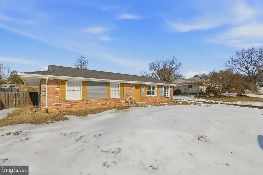 1607 N Brunswick St, Sterling, VA 20164 - #2