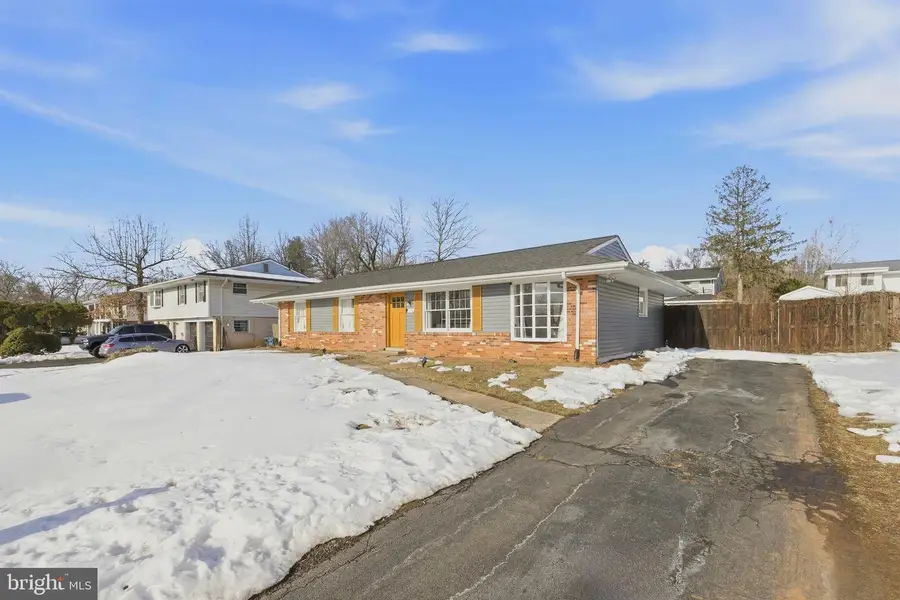 1607 N Brunswick St, Sterling, VA 20164 - #3