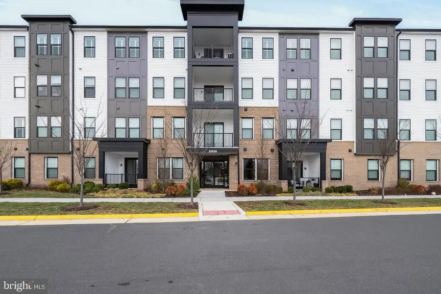 23639 Golden Embers Sq #105, Ashburn, VA 20148 - #2