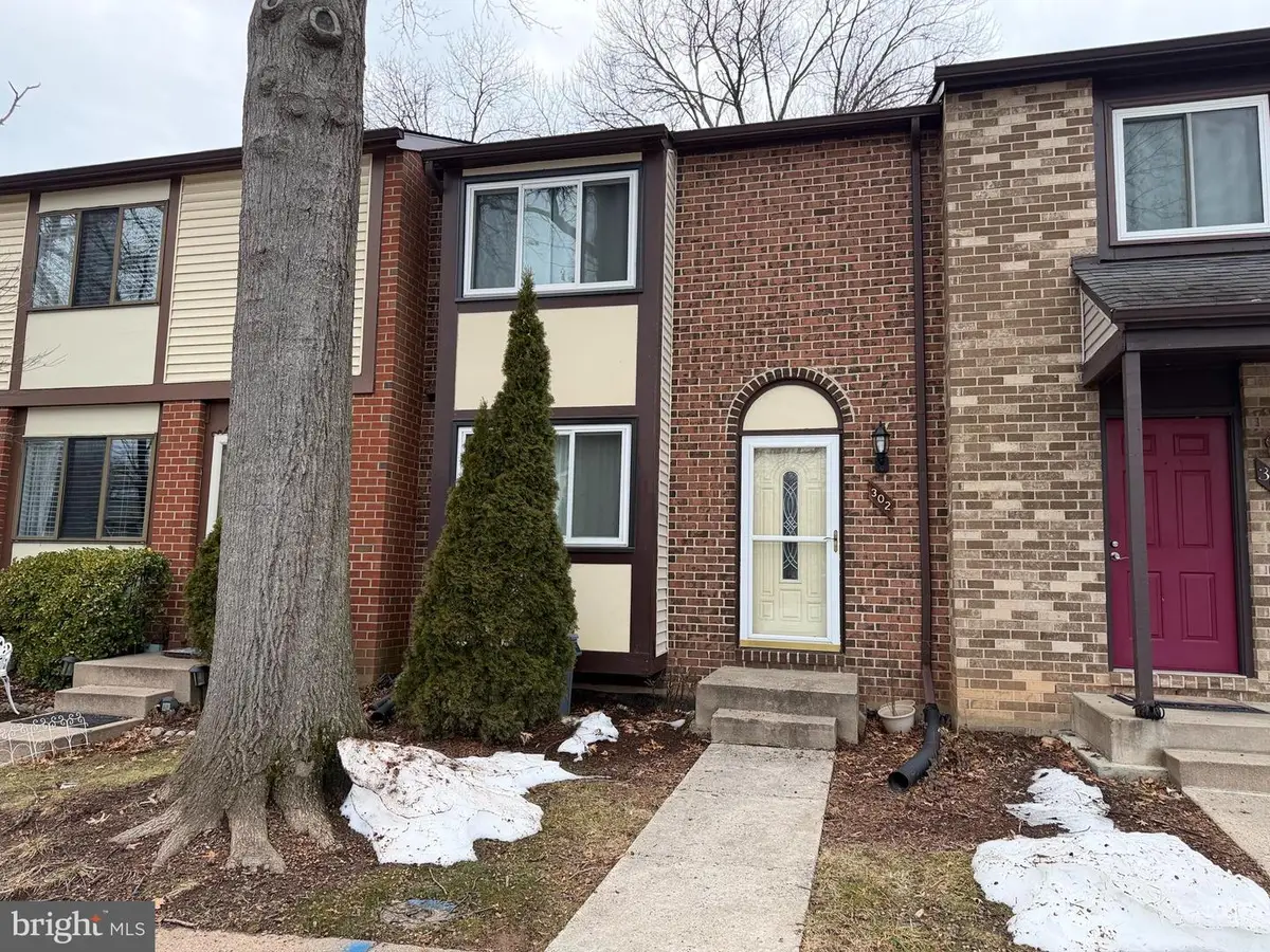 302 Giles Pl, Sterling, VA 20164 - #1