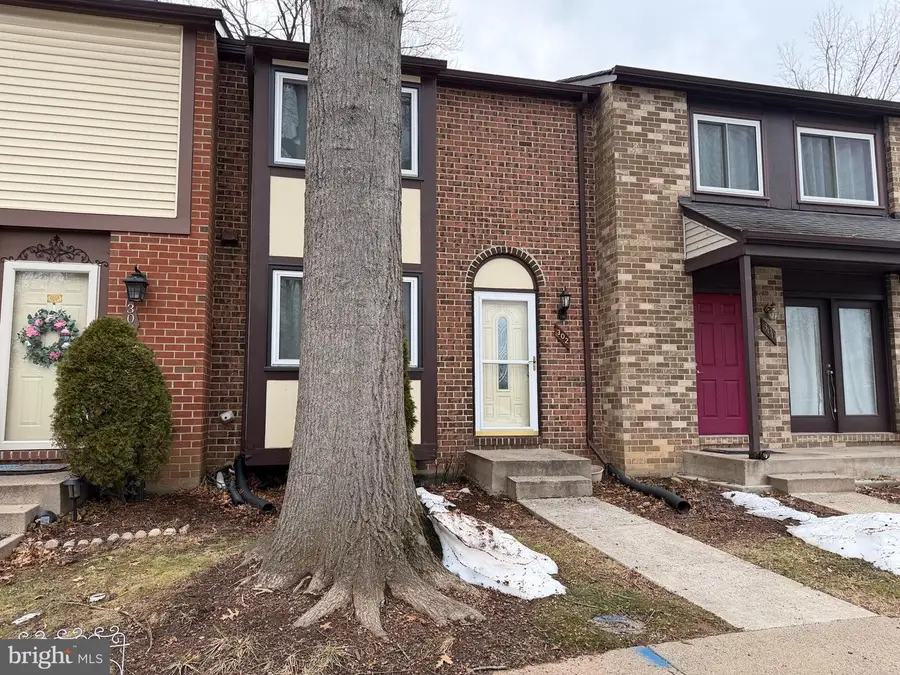 302 Giles Pl, Sterling, VA 20164 - #2