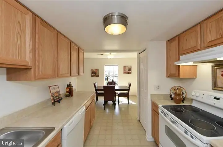 117 W Concord Ct W, Sterling, VA 20164 - #2