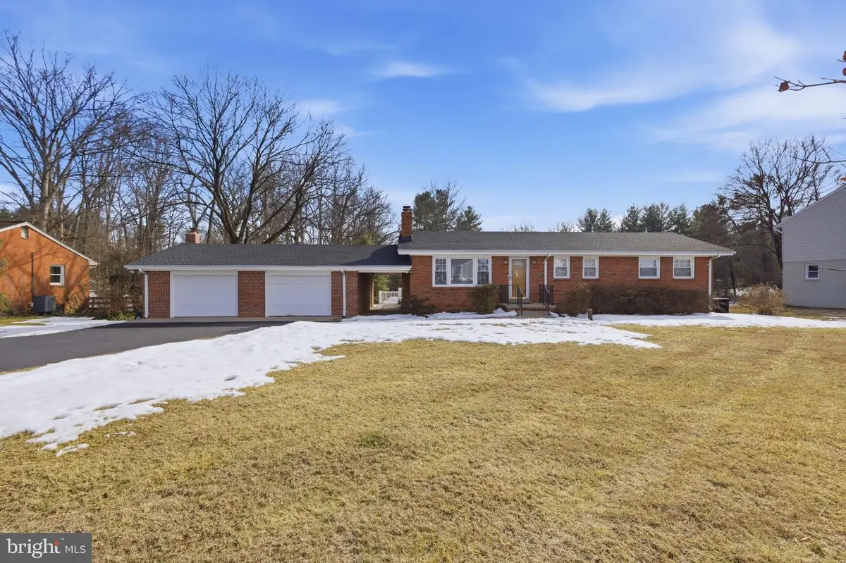 212 Masons Ln Se, Leesburg, VA 20175 - #1