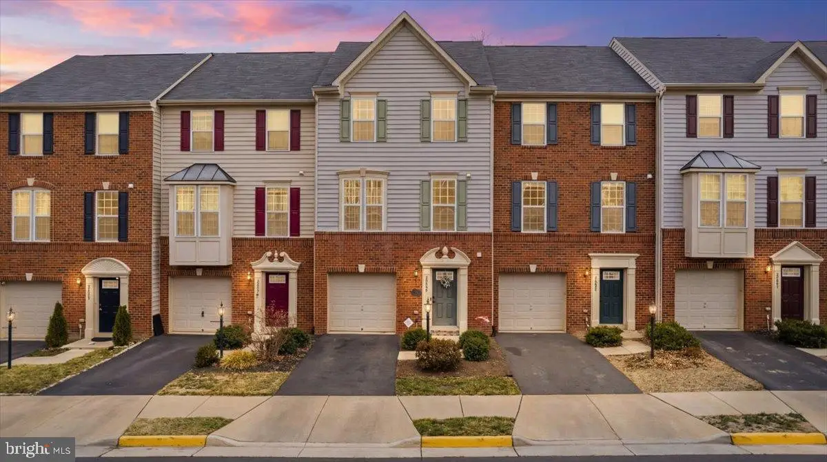 22855 Lacey Oak Ter, Sterling, VA 20166 - #1