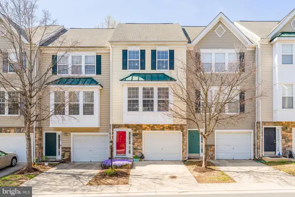 23097 Fontwell Sq, STERLING, VA 20166