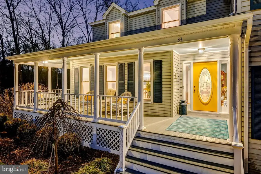 34 Lipscomb Ct, Sterling, VA 20165 - #2
