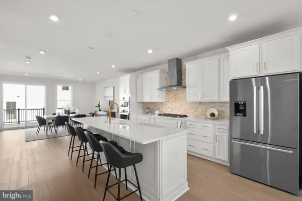 44508 Lowestoft Sq, ASHBURN, VA 20147