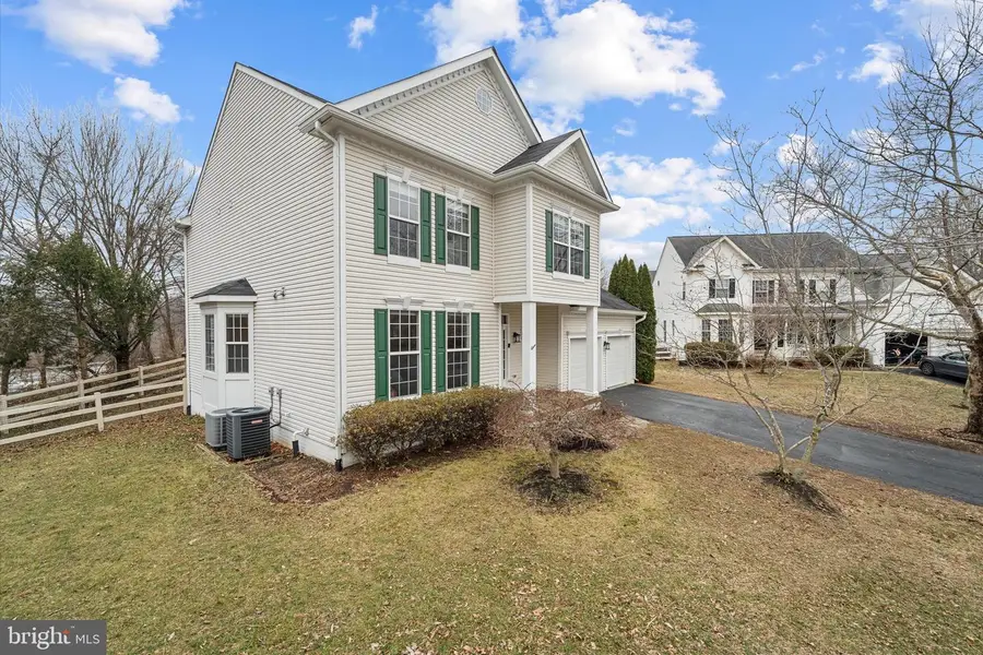 17551 Falls Pl, Round Hill, VA 20141 - #3